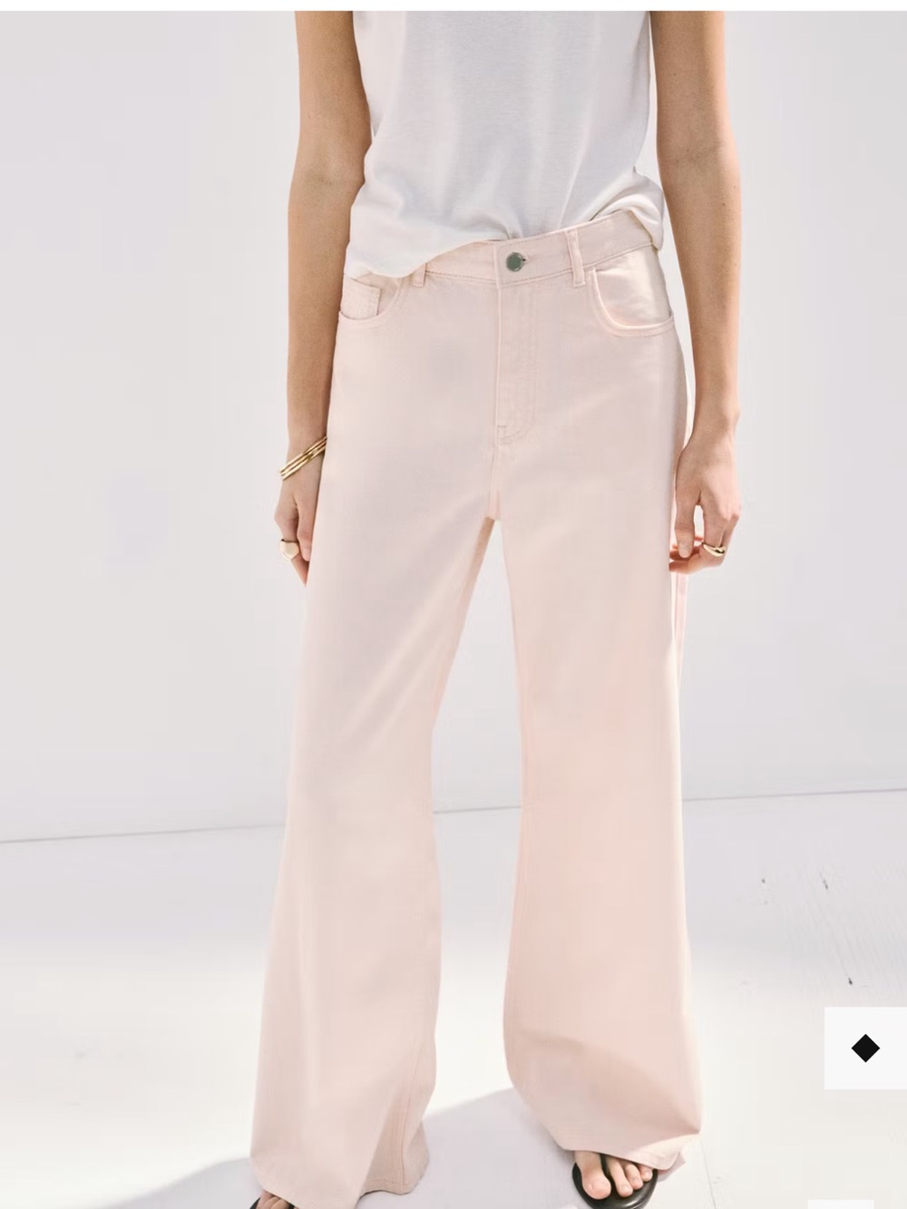 NWT Gorgeous Wide Leg High-Rise Jeans in Light Pink/Peach by Mango!